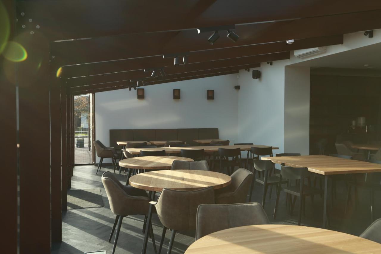 Baltas Gandras Hotel Naisiai Ngoại thất bức ảnh