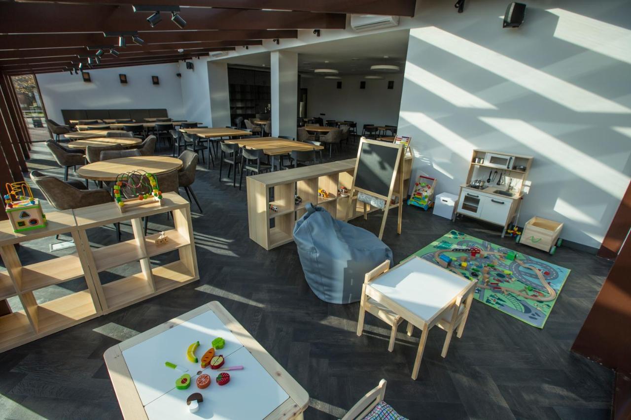 Baltas Gandras Hotel Naisiai Ngoại thất bức ảnh